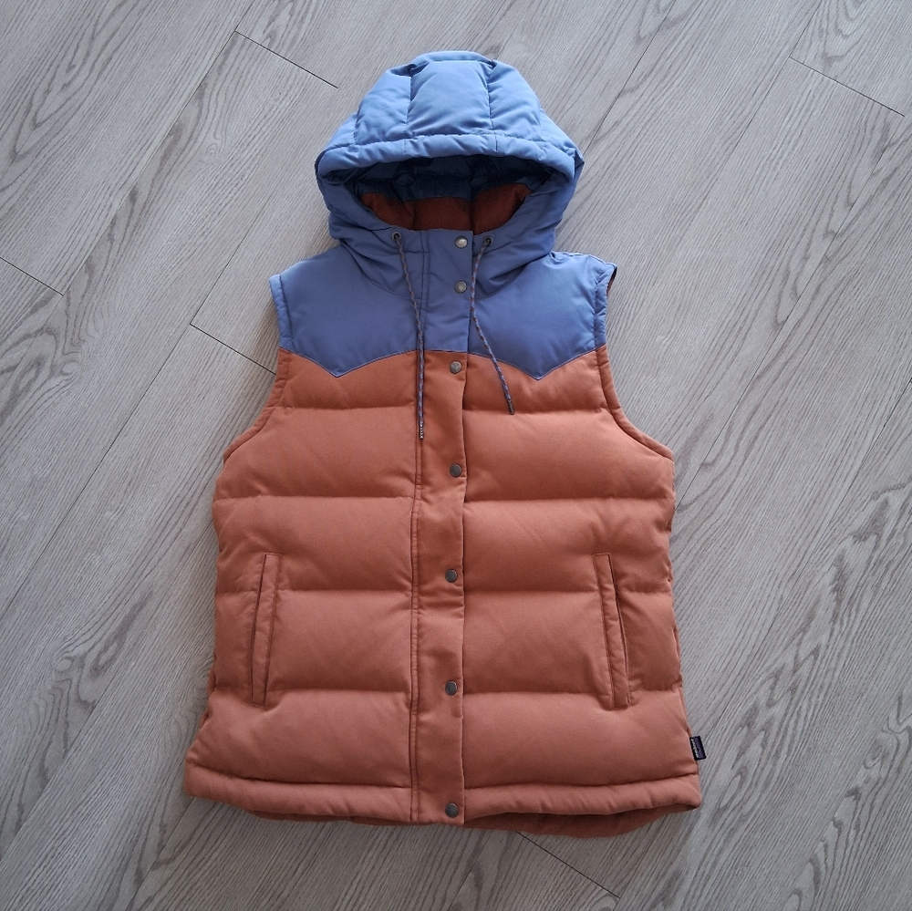 Patagonia Women's Bivy Hooded Down Vest In Sisu Brown - Picture 3 of 16
